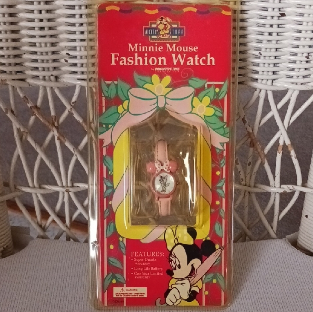 Disney~ Minnie Mouse Pink Fashion Watch